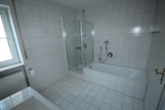 Bad - Geräumige 3-Zimmer-Wohnung mit Garten in Wertingen