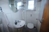 Gäste-WC - Familienfreundliche Doppelhaushälfte in ruhiger Lage mit großzügigem Garten