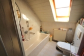 Bad - Helle Dachgeschosswohnung in guter Lage!
