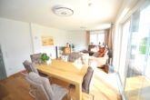 Wohnzimmer - Modernes Einfamilienhaus mit Einliegerwohnung und großzügigem Grundstück!