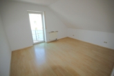 Schlafzimmer - Helle 3-ZKB Dachgeschosswohnung in guter Lage!