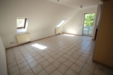 Wohnzimmer - Helle 3-ZKB Dachgeschosswohnung in guter Lage!