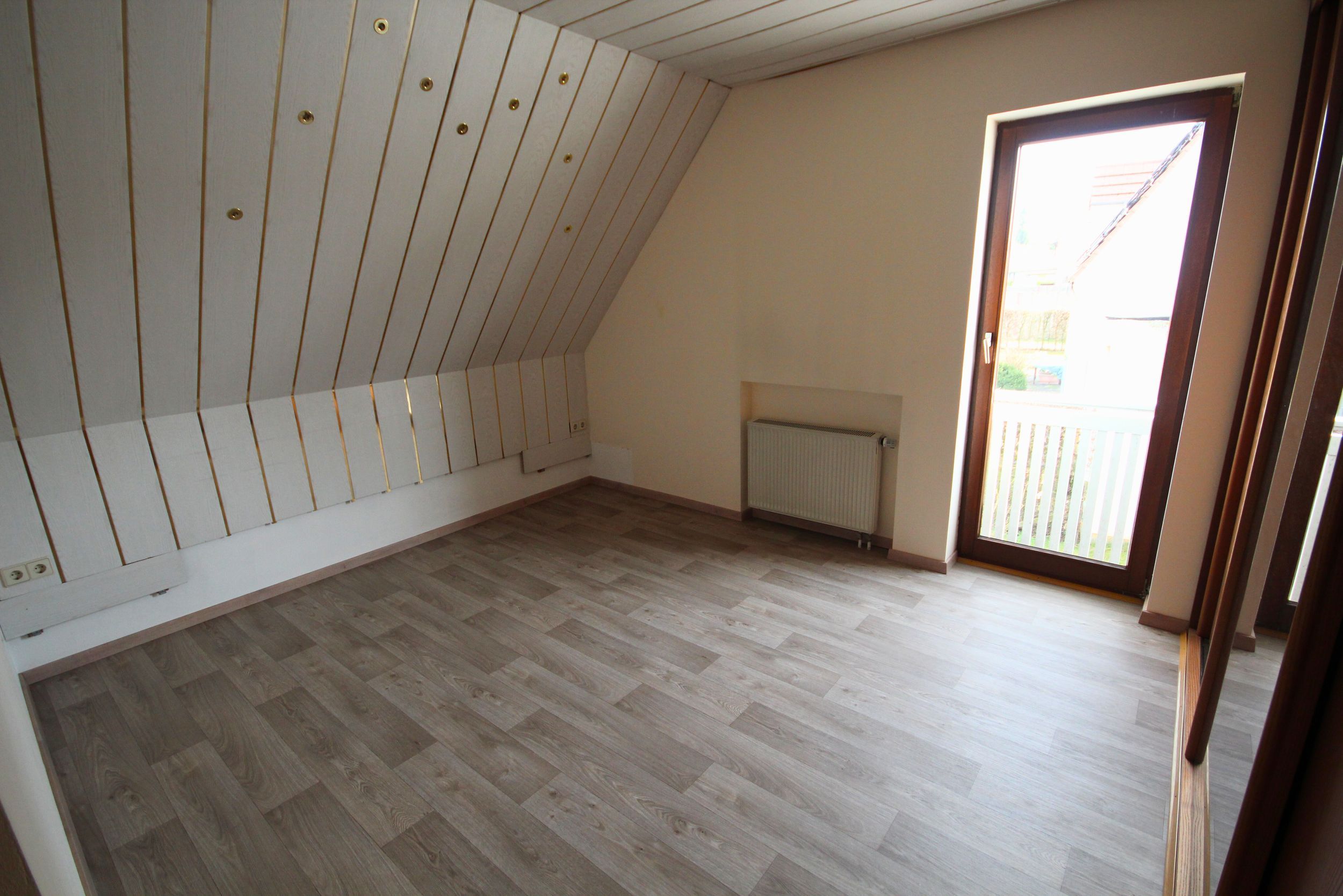 Schlafzimmer DG