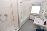 Badezimmer - Helle 4ZKB-Wohnung in modernisiertem Mehrfamilienhaus