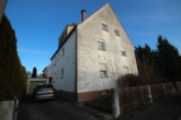 Außenansicht inkl. Garage - Handwerker aufgepasst! Sanierungsbedürftiges Mehrfamilienhaus in zentraler Lage in Dillingen!