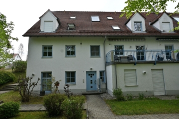 Charmante 2-ZKB mit Balkon in ruhiger Lage in Welden!, 86465 Welden, Etagenwohnung