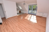 Wohnzimmer - Charmante 2-ZKB mit Balkon in ruhiger Lage in Welden!