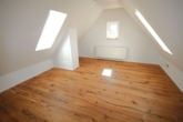 Büro - Helle, moderne Wohnung mit Südbalkon, Gartenanteil und effizienter Energietechnik