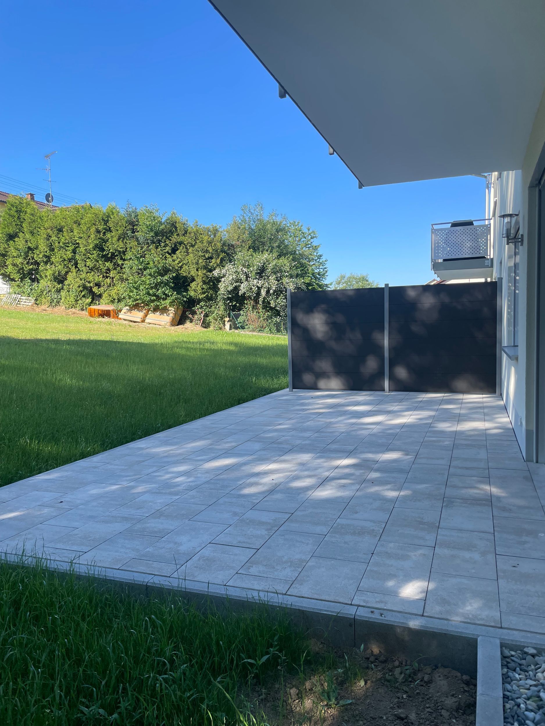 Terrasse mit Gartenblick