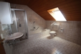 Badezimmer - Charmante 4-ZKB im Obergeschoss – ideal für Paare oder kleine Familien!