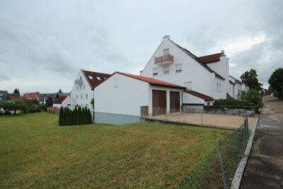 Helle 1-ZKB-Wohnung in ruhiger Lage mit Balkon und schönem Ausblick – ideal für Singles!, 86637 Wertingen, Dachgeschosswohnung
