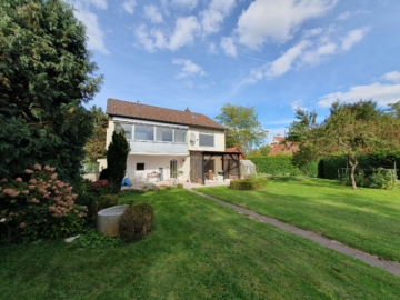 Charmantes Einfamilienhaus in Wertingen – Ruhige Lage, großer Garten & viel Platz für die Familie!, 86637 Wertingen, Einfamilienhaus