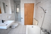 Badezimmer - Erdgeschosswohnung mit Gartenanteil in guter Lage – ideal für Selbstnutzer oder Kapitalanleger!
